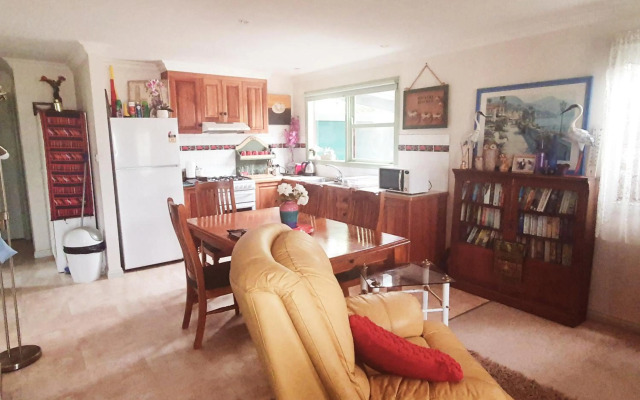 ABELIA BOTANICAL Daylesford 10 min walk2town