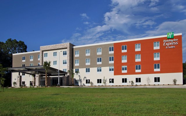 Holiday Inn Express & Suites Columbus North, an IHG Hotel
