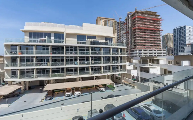 Heart-captivating Studio in Shamal Waves 2