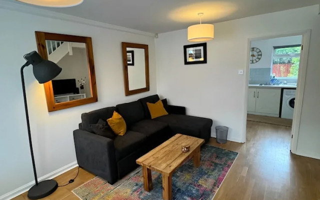 Twickenham Hideaway in London