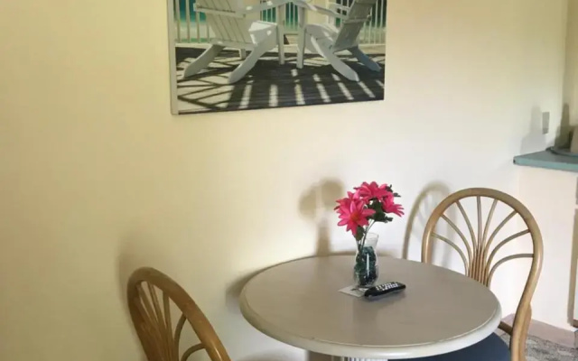 Cape Harbor Motor Inn