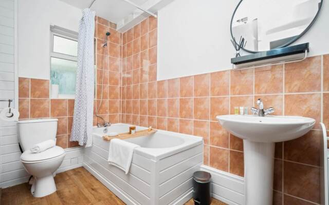 Superb House in North Birmingham