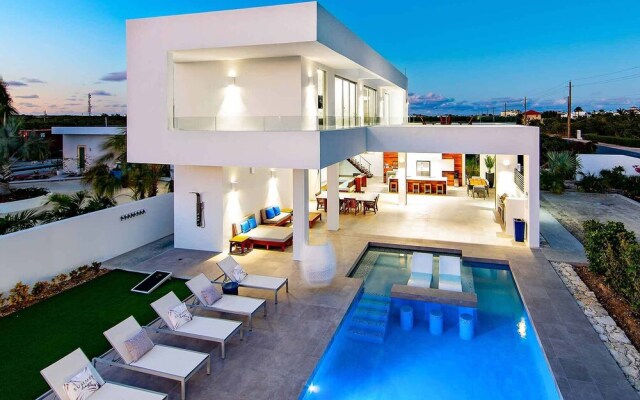 Luxury 3bdr Villa with Private Pool, Oceanview and Hotel Amenities v4