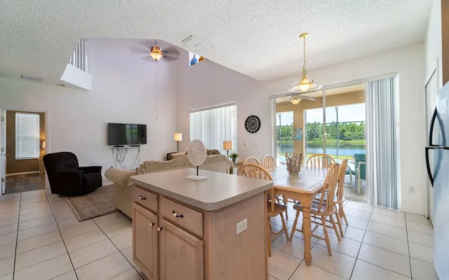 87631 Games Room+2-masters+hottub+water View!
