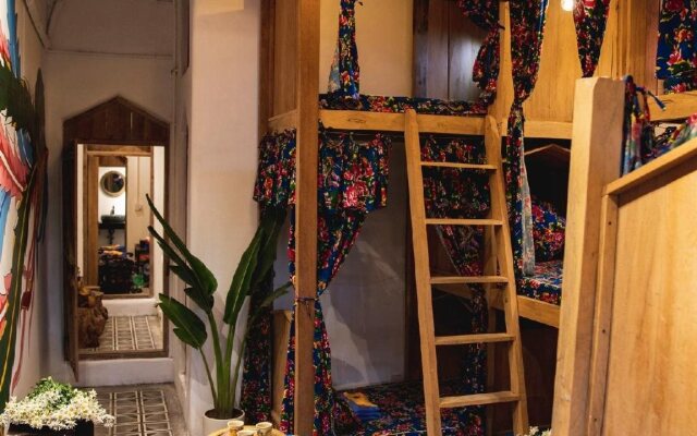 Diamond Dorm Vietnam - Hostel