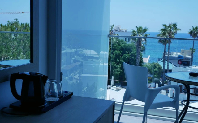 Dionysos Central Hotel
