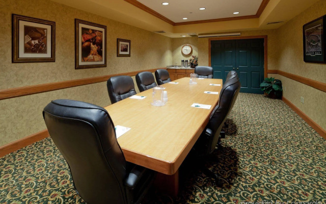 Country Inn & Suites by Radisson, Green Bay East, WI