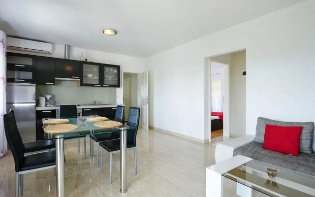 Apartments Trstenica