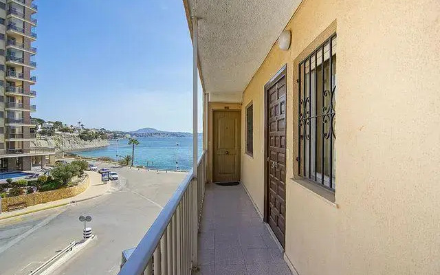 Apartment near the beach, with mountain views, in Calpe