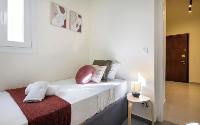 Zephyr 3-Bedroom Apartment in Athens