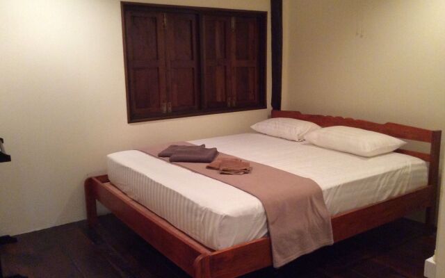 Shine Talay Guesthouse