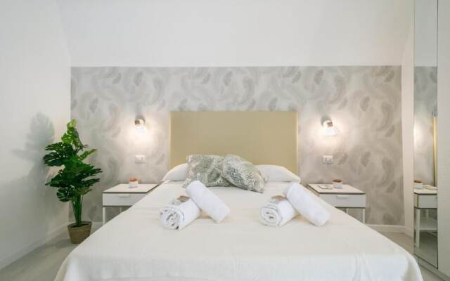 White Candia Guesthouse