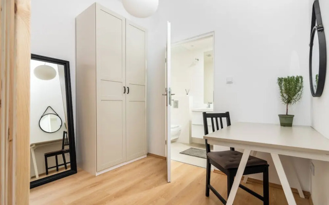 Modern  Apartments  by Upstairs