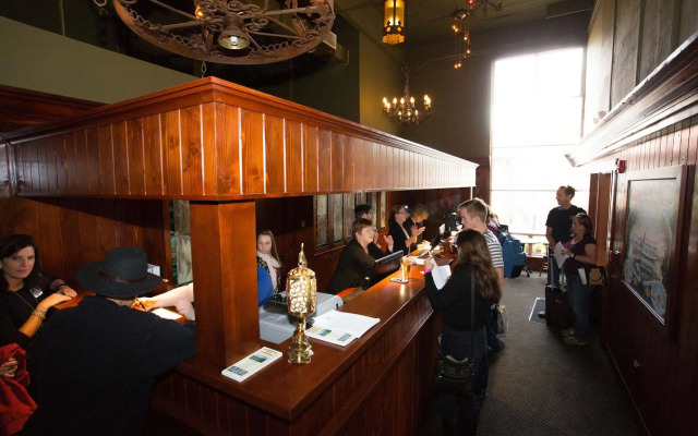 McMenamins Anderson School