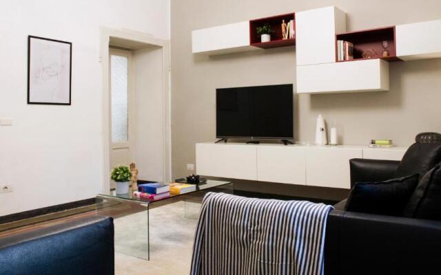 ALTIDO Splendid 3BR Apt with Parking and Terrace in Como