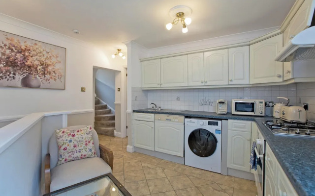 Imperial Horseferry Road Apartment