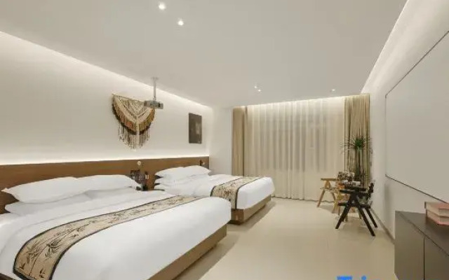 Yunfan Smart Cinema B&B