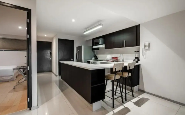 2BR Apt in Polanco - Pool - City Skyline View