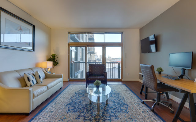 Spacious, Downtown Location – great for work and relaxing!
