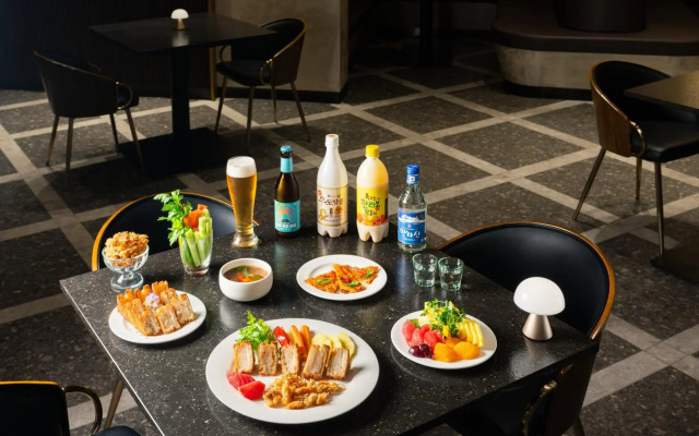 The Suites Hotel Jeju