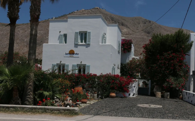 Spiros & Hiroko Hotel - Adults Only