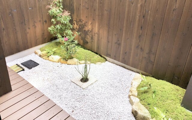 RESI STAY Villa Silktree