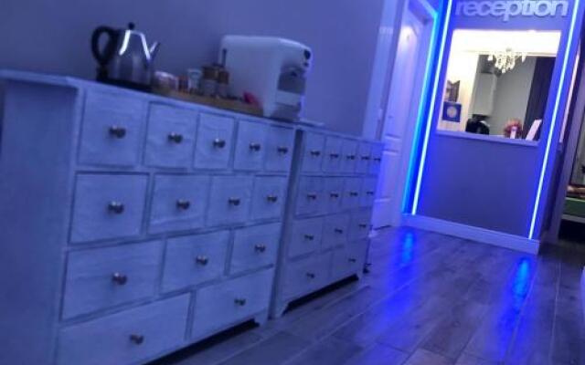 Luxury Rooms Sixty Six