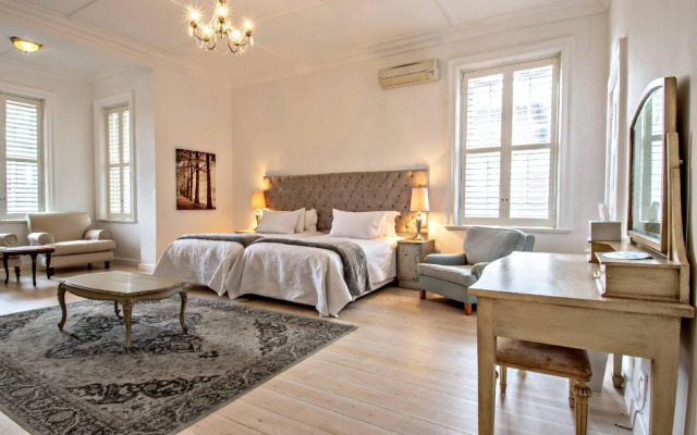 Rhonda's Manor Boutique Guest House