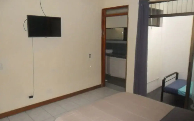 Green Country Hotel - Hostel