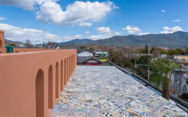 Lijiang Jirui Inn