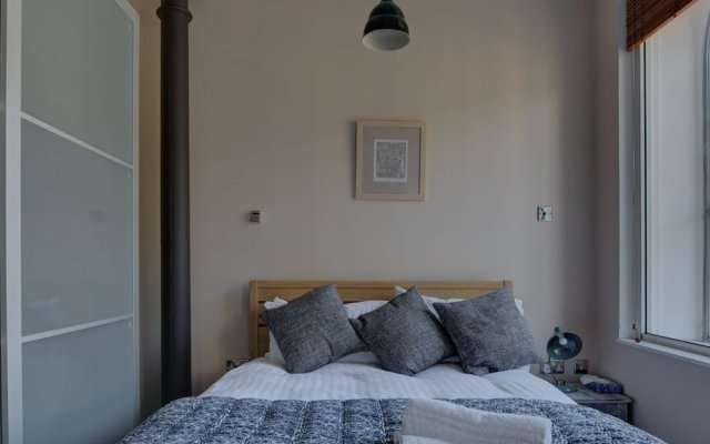 Greater Manchester Warehouse Apartment for up to 4