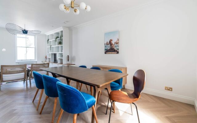 Impressive and Gorgeous Kensington Family Home