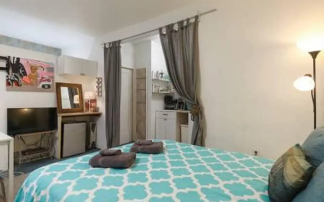 @ Poetic French Style Cottage @venice Beach Studio Bedroom Apts