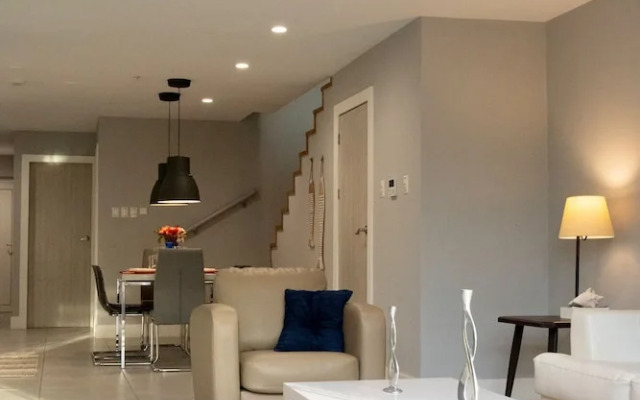 Las Islas Condominiums