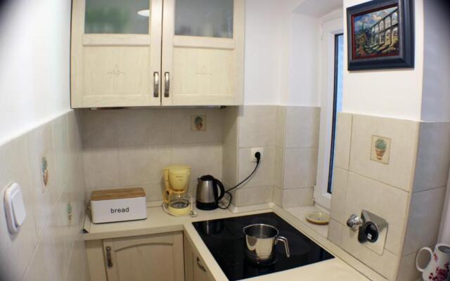 Adagio Theatre Apartment Split