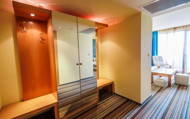 Mirage Hotel