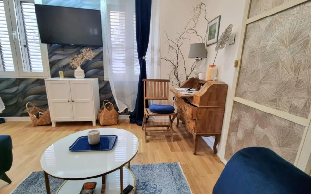 PLACE 4 U Studio Center