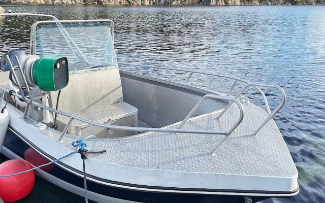 8 Person Holiday Home in Urangsvag