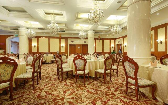 Dragon Lake Princess Hotel