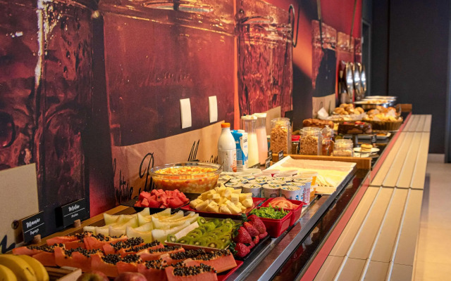 Ibis Guaratinguetá Aparecida