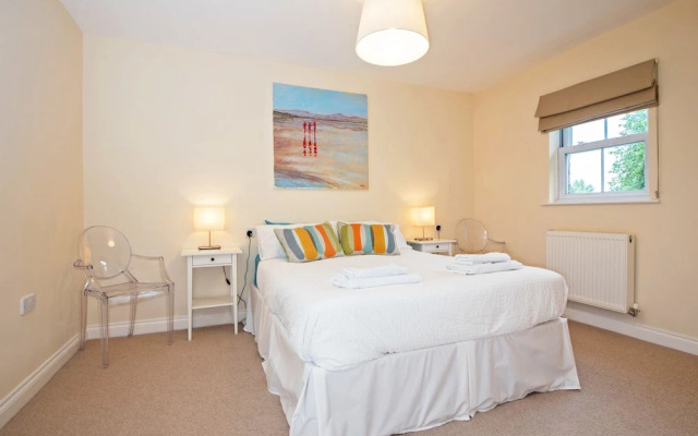 Dalton Crescent
