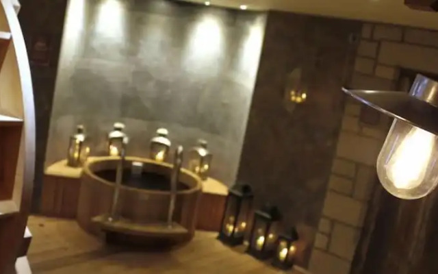 Three Horseshoes Country Inn and Spa