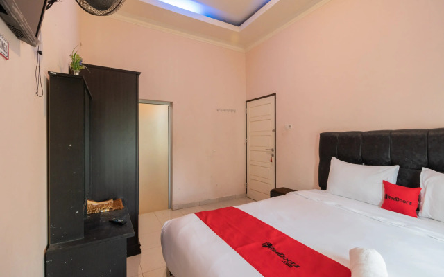 RedDoorz Syariah at D'Ostha Residence