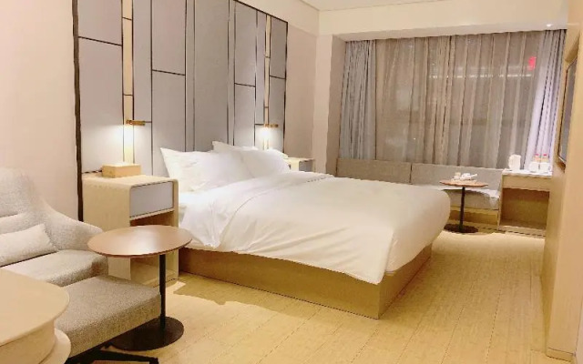 Ji Hotel (Luoyang Longmen Railway Station)