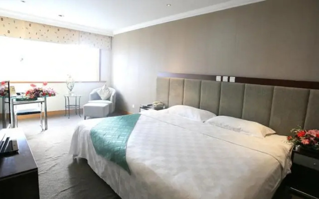 Garden City Hotel