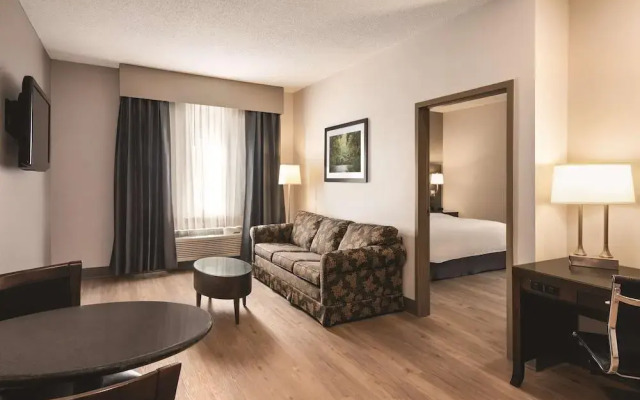 Ramada Plaza