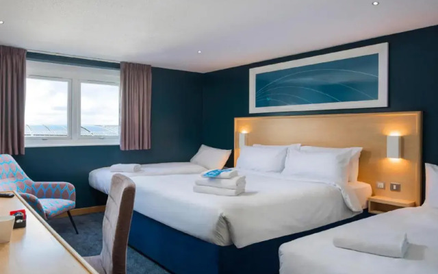 Travelodge Reading M4 Westbound