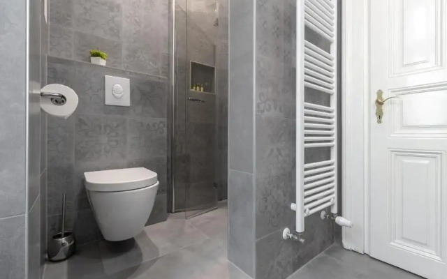 Aurelia Antik Apartments & Rooms