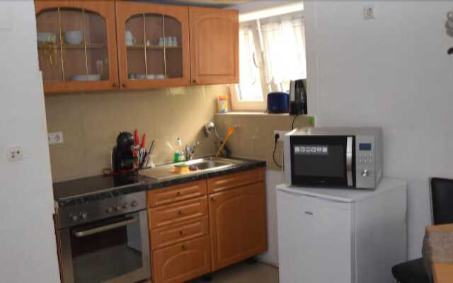 AB Apartment 12