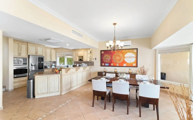 Exclusive Golf Villa Close 2 Beach Private Pool